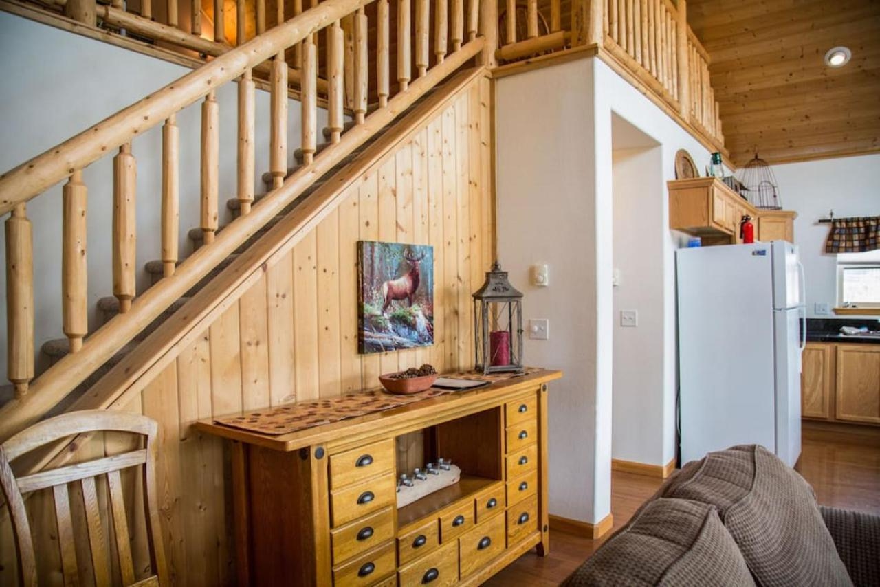 אסטס פארק Old Man Mountain, Spacious Lodge With Loft Great For Families, Dogs Allowed מראה חיצוני תמונה